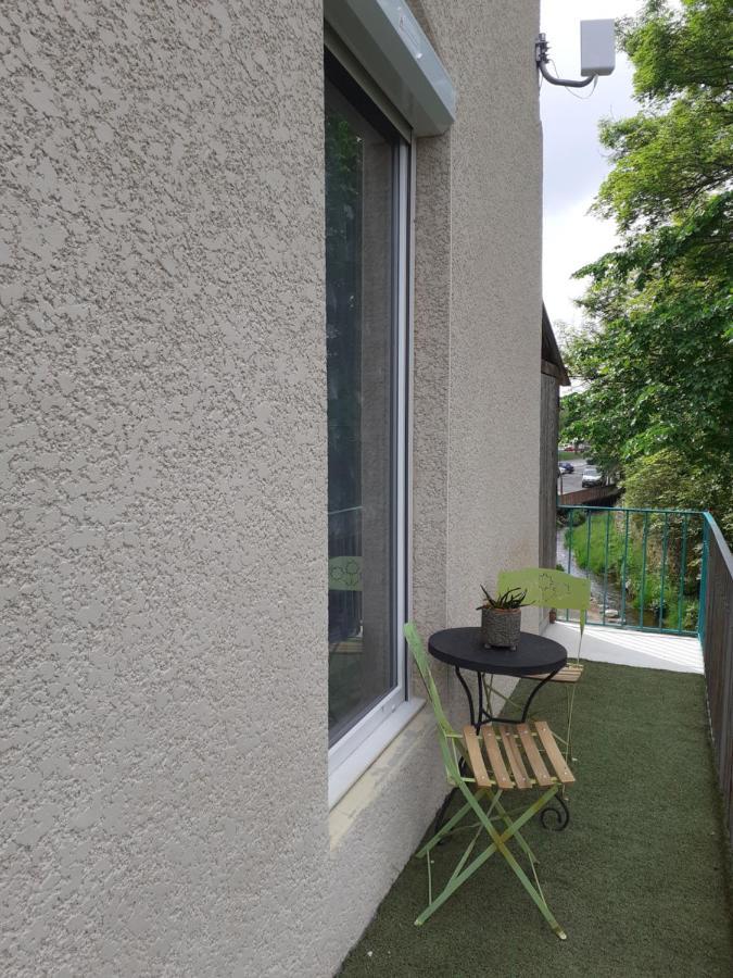 Studio En Plein Centre Ville - 2 A 4 Personnes Tence Exteriör bild