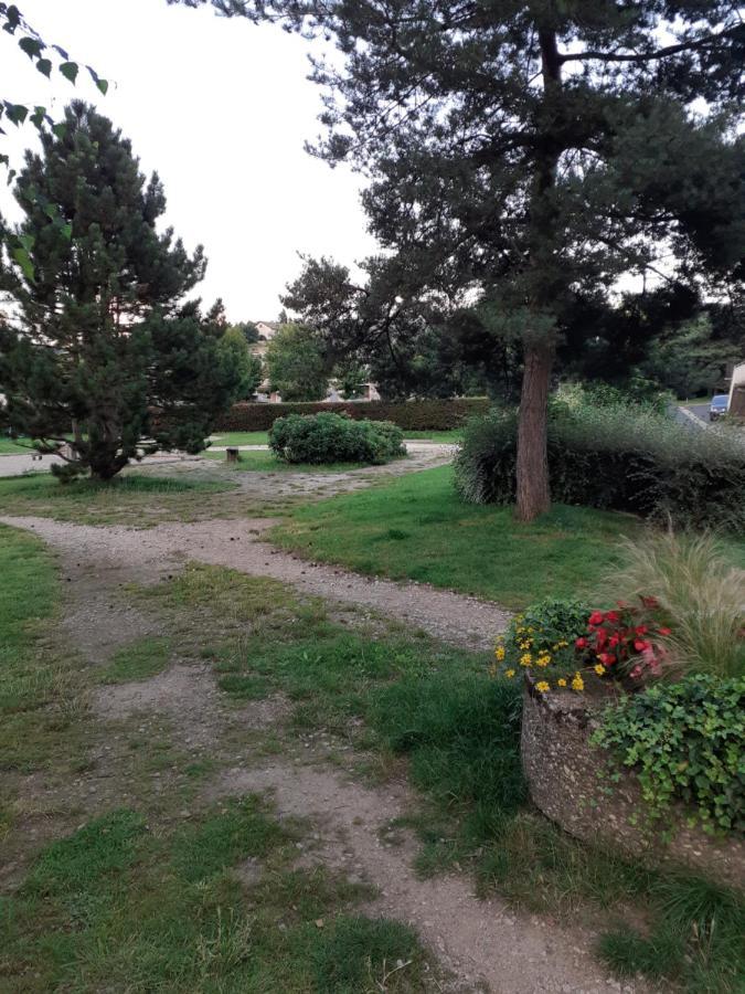 Studio En Plein Centre Ville - 2 A 4 Personnes Tence Exteriör bild