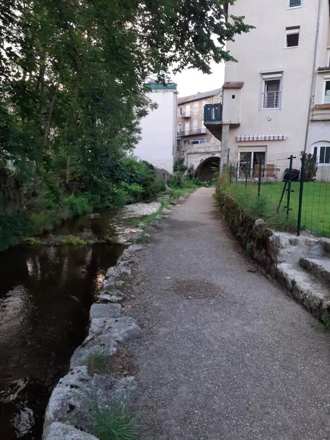 Studio En Plein Centre Ville - 2 A 4 Personnes Tence Exteriör bild